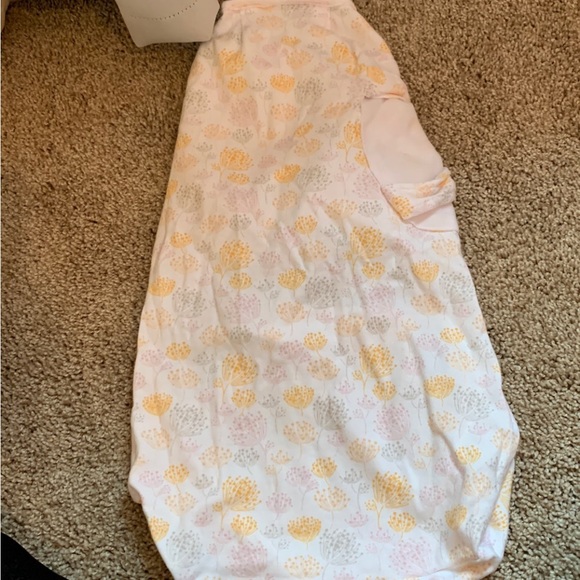 Halo Newborn Swaddle - Picture 2 of 3